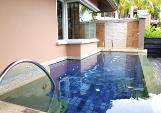 Piscina con revestimiento 10x10