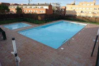 Doble piscina comunitaria